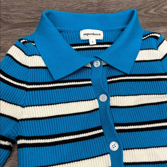 Superdown Keyara Button Up Top in Blue Multi - Picture 4 of 6